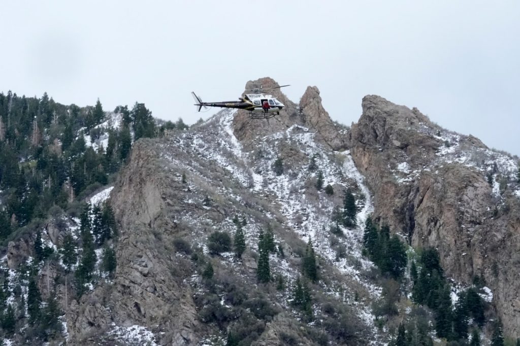 2 skiers killed in avalanche outside Salt Lake City, Utah