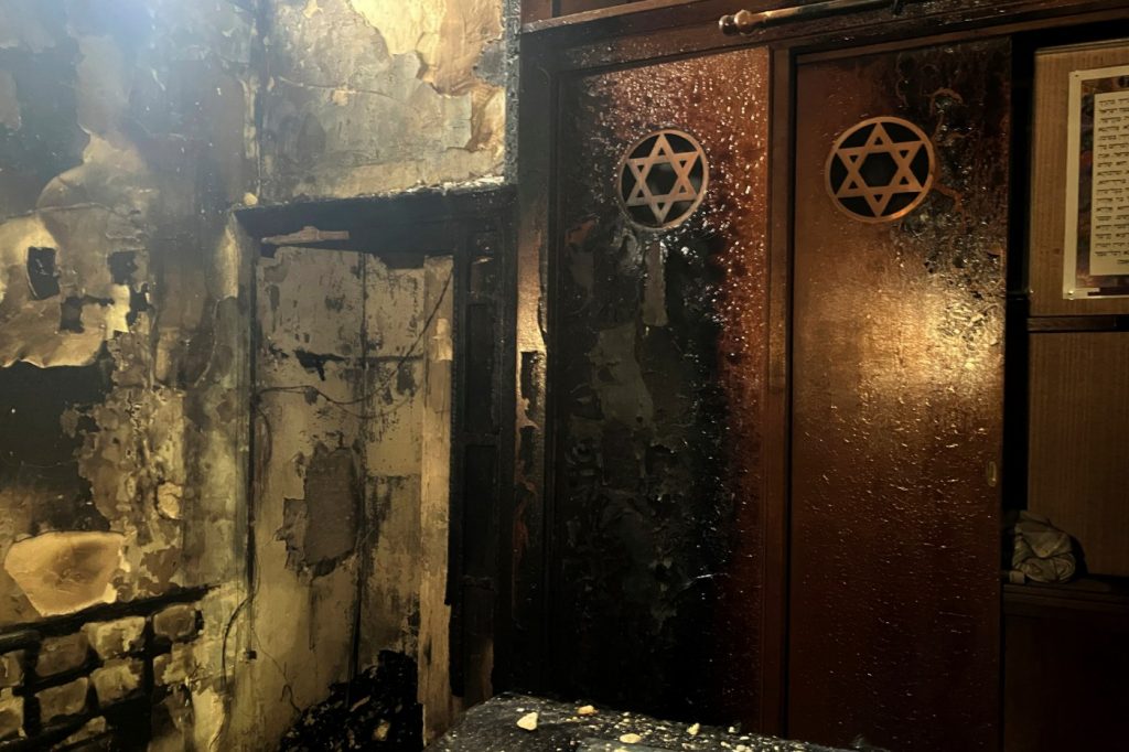 French police shoot, kill suspect in synagogue arson