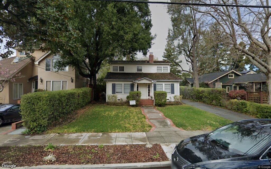 Single family residence in Palo Alto sells for $4.4 million