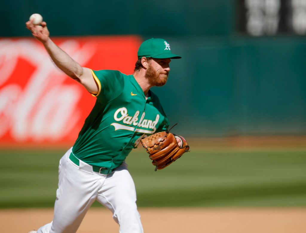 A’s reliever Kelly suspended 1 year for betting on baseball; Padres infielder banned for life