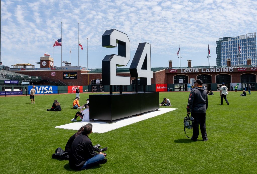 SF Giants plan to honor the late Willie Mays when team returns home Monday to play the Chicago Cubs