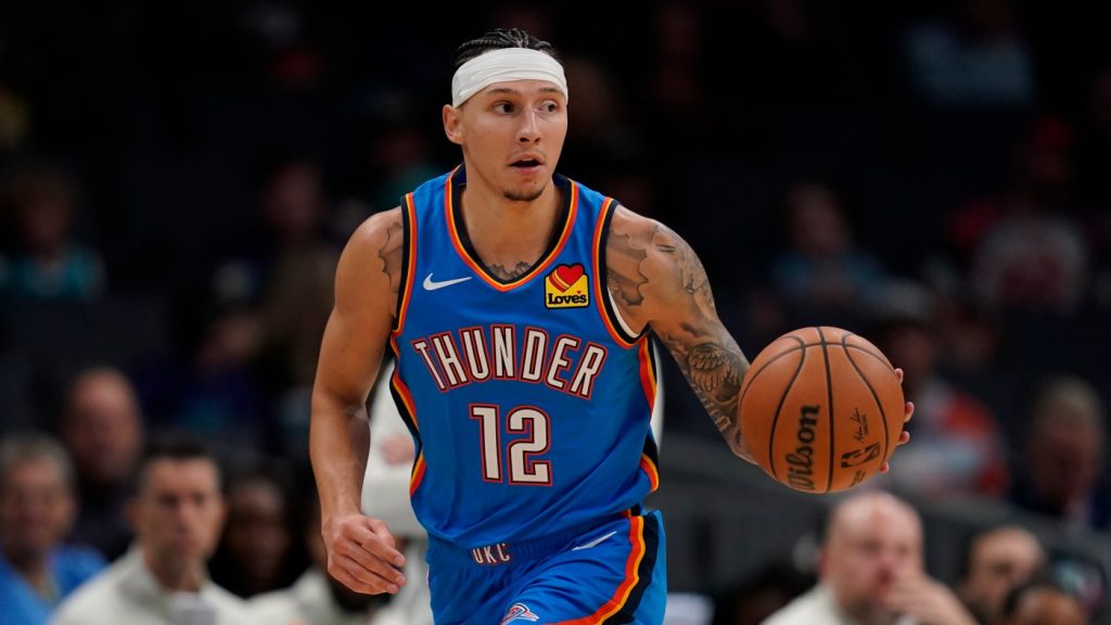 Warriors trade late second-round pick for Thunder reserve: reports