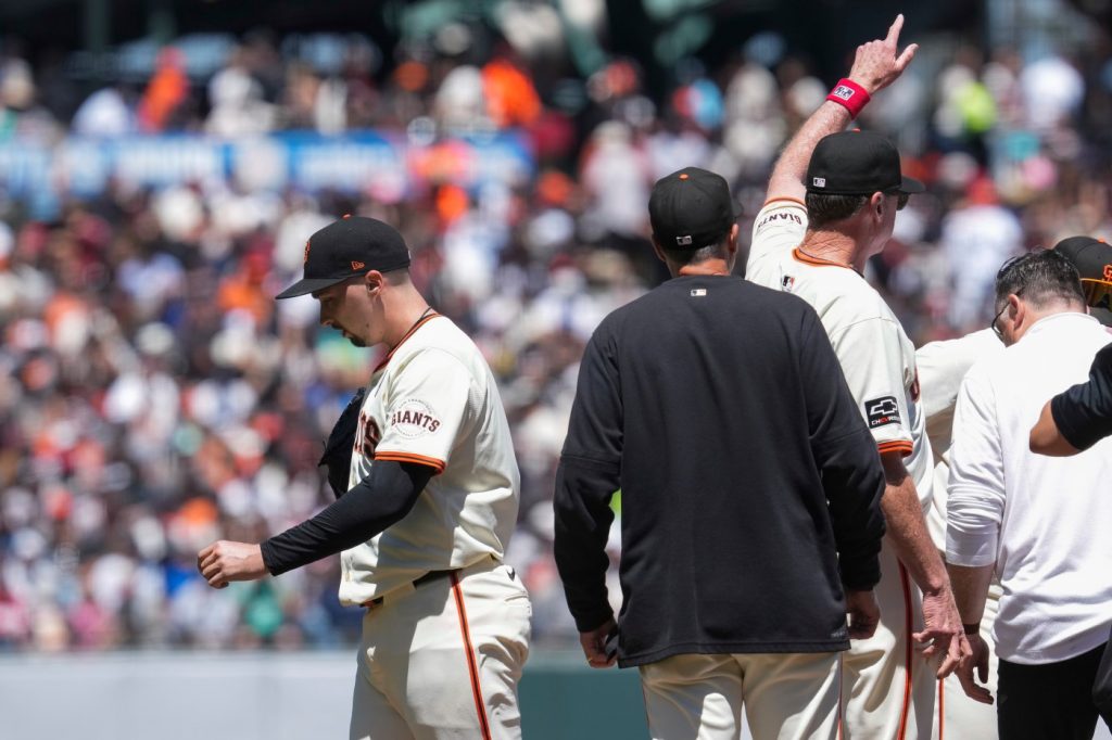 Blake Snell leaves SF Giants’ start vs. Yankees with trainer