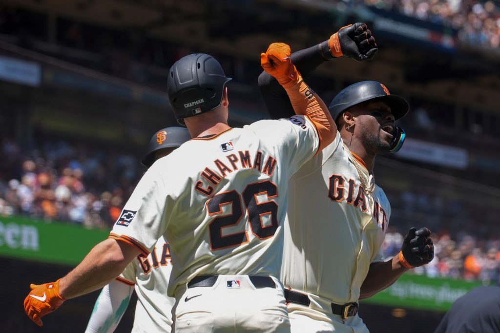 SF Giants’ key hits open floodgates as 29-year-old earns win in MLB debut