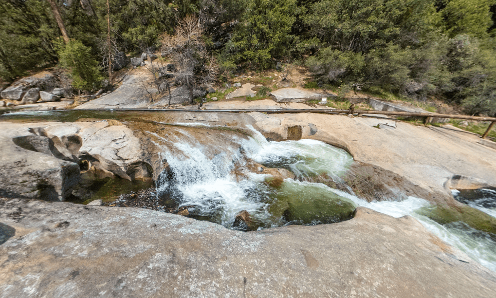 After distress call, 2 people are found dead at Yosemite-area waterfall