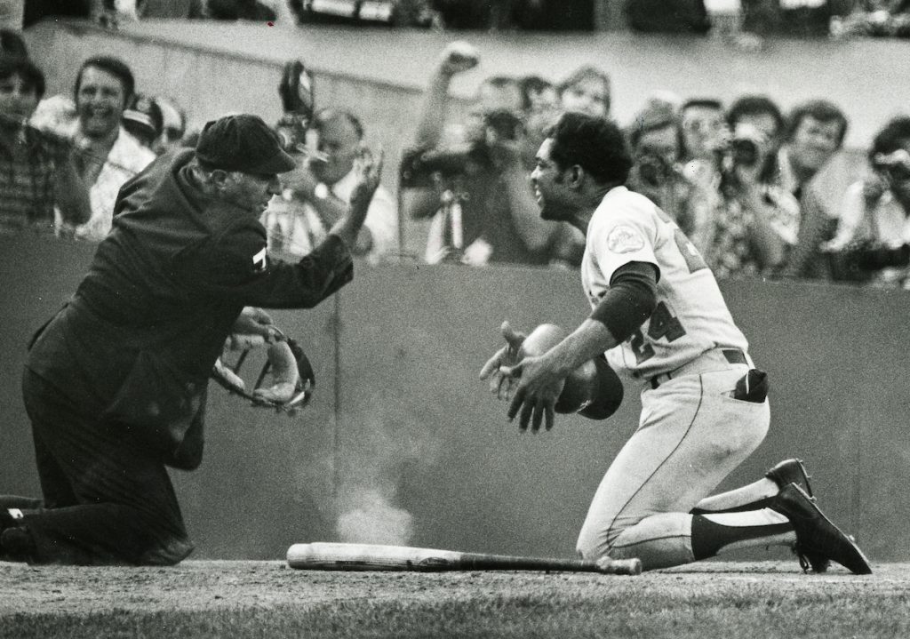 Willie Mays draws tribute at Oakland Coliseum — site of his final hit