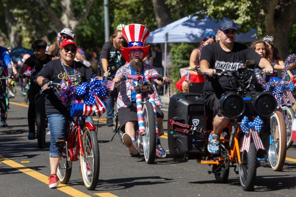 Photos: Annual Fourth of July parades roll in Alameda and San Jose as heat wave continues