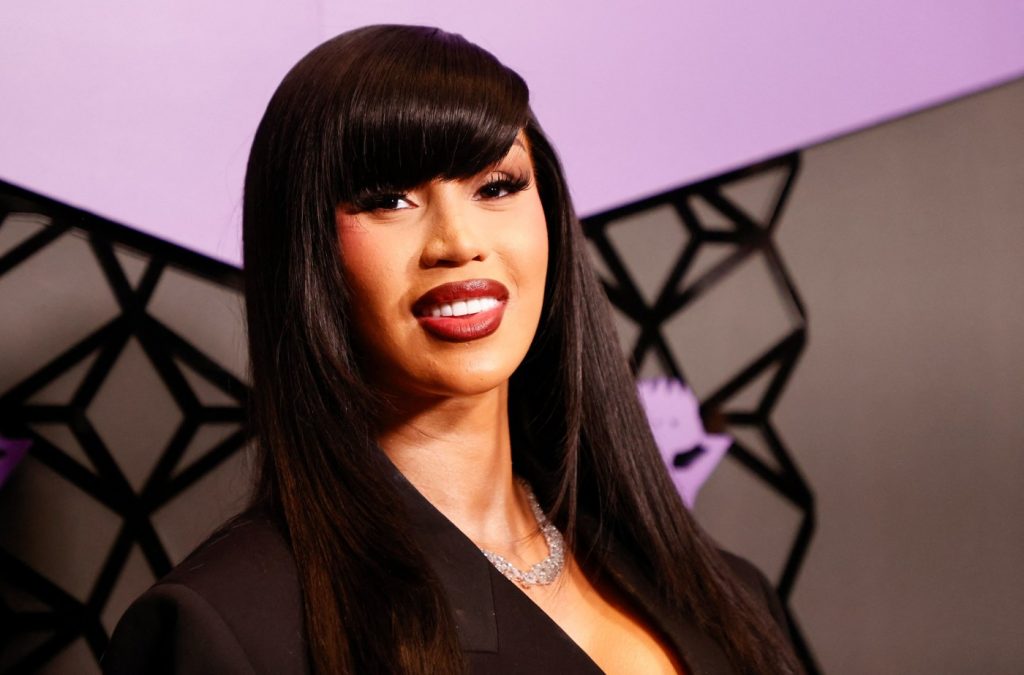 Cardi B announces third pregnancy after filing for divorce