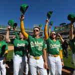 A’s pay respect to ‘incredible’ crowd for Oakland Coliseum finale