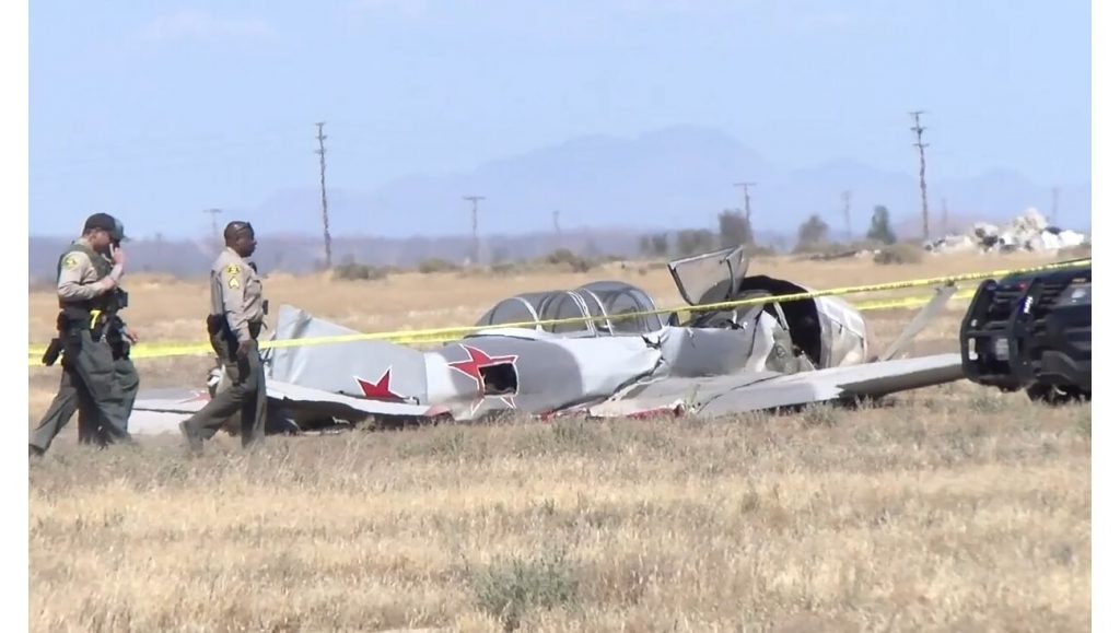 1 killed in mid-air crash of two small planes in Southern California