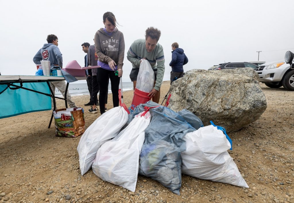 Photos: 40th Annual Coastal Cleanup – California’s largest annual volunteer event