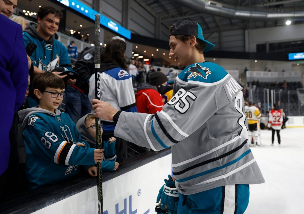 Sharks’ defense prospect practices with team for first time in camp