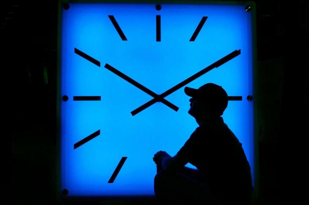 Daylight saving time ends next weekend. This is how to prepare for the potential health effects