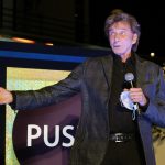 Barry Manilow cancels Las Vegas show during performance