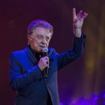 Frankie Valli, 90, denies elder abuse despite on stage struggles