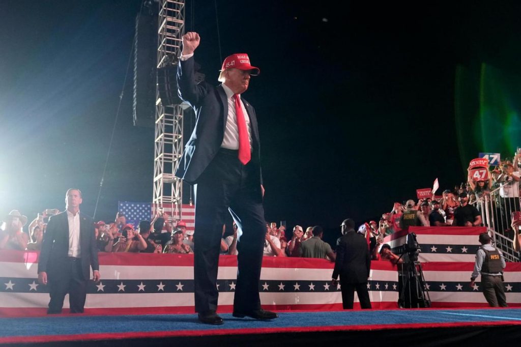 Man with loaded gun arrested at checkpoint near Donald Trump’s weekend rally in Southern California