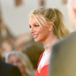 Britney Spears burned off hair, eyebrows in fireplace incident