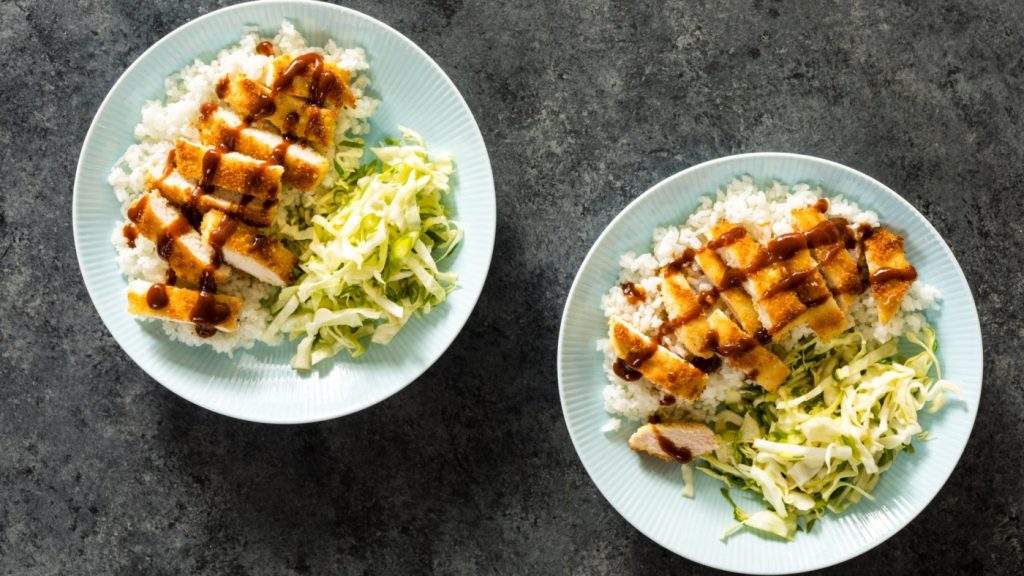 Recipe: How to make Japanese-style fried chicken with Tonkatsu sauce