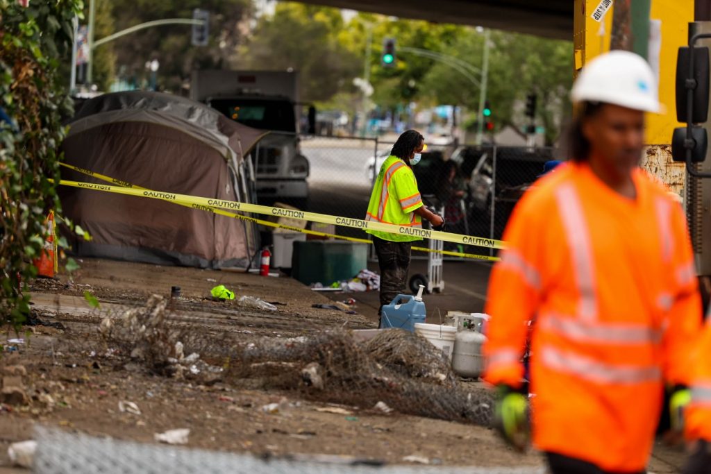 Opinion: The California Dream is fading. Democrats should stop resisting bipartisan solutions