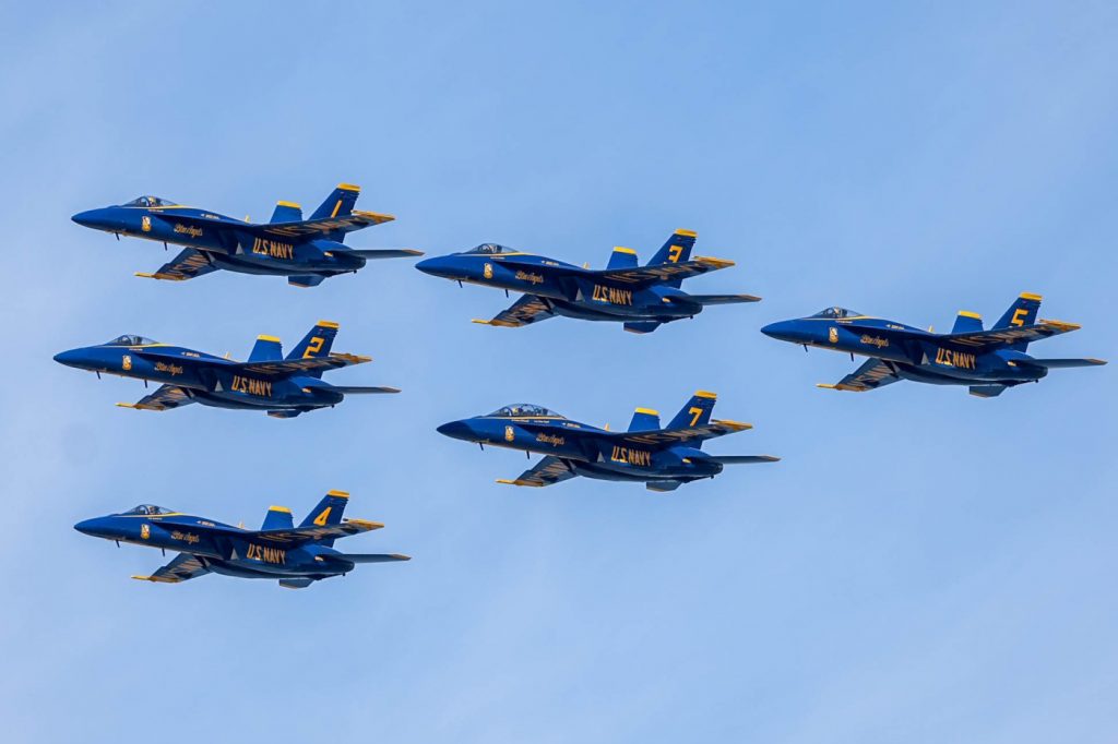 Photos: U.S. Navy Blue Angles roar over the San Francisco Bay