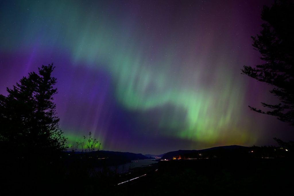 A strong geomagnetic storm could cause colorful auroras over Northern California