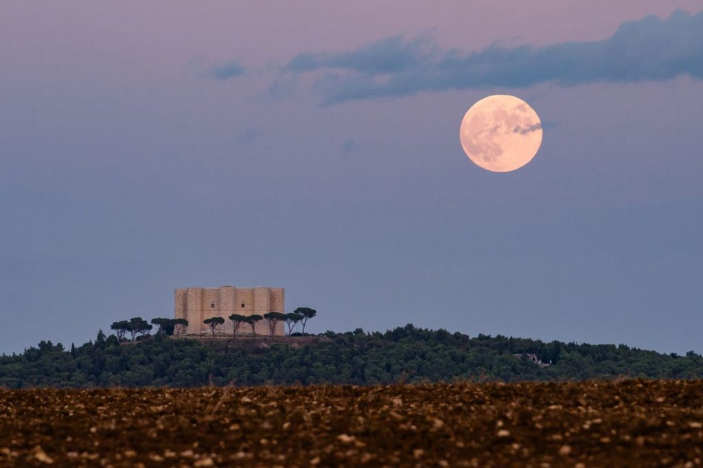 Why the full moon that’s set to rise is the supermoon to watch