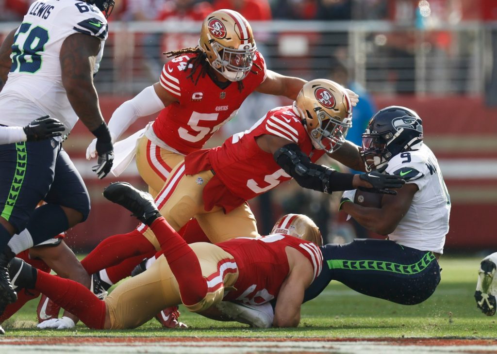 Live 49ers updates: Niners face Seahawks in NFC West battle