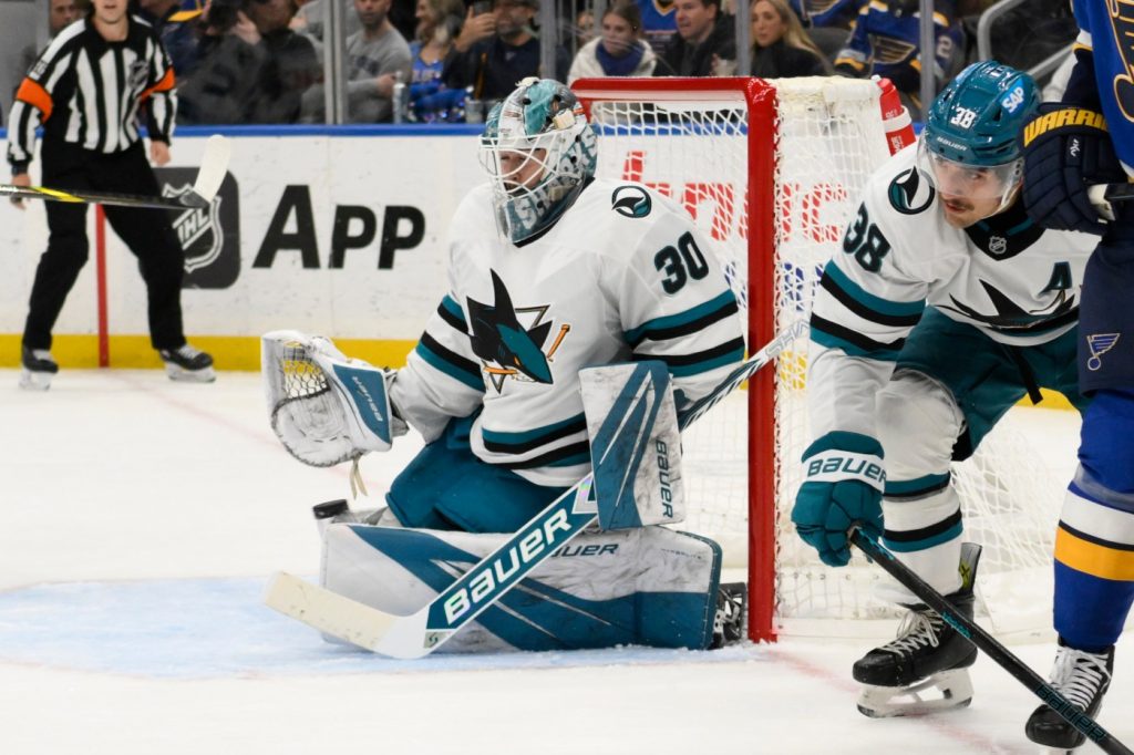 Askarov makes 29 saves in highly-anticipated Sharks debut, but SJ falls in shootout to Blues