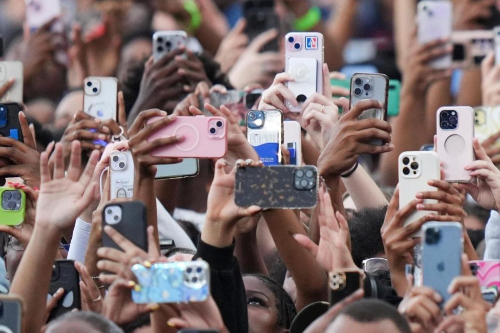 About 20% of Americans regularly get their news from influencers on social media, report says