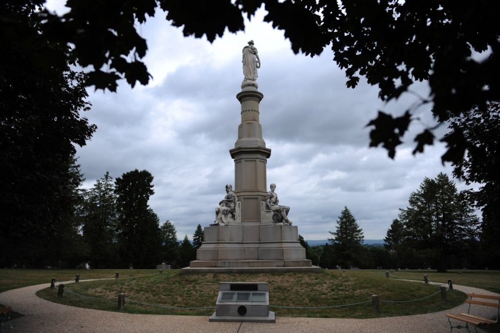 Today in History: November 19, Lincoln delivers Gettysburg Address