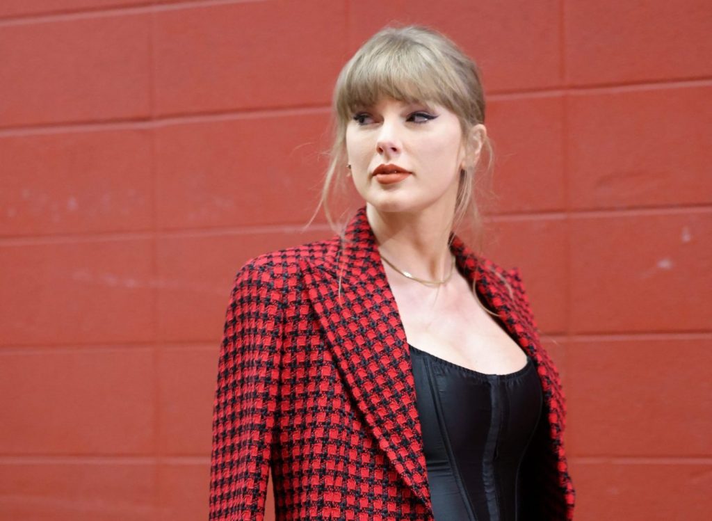 Canadian woman arrested in $70,000 Taylor Swift ticket scam