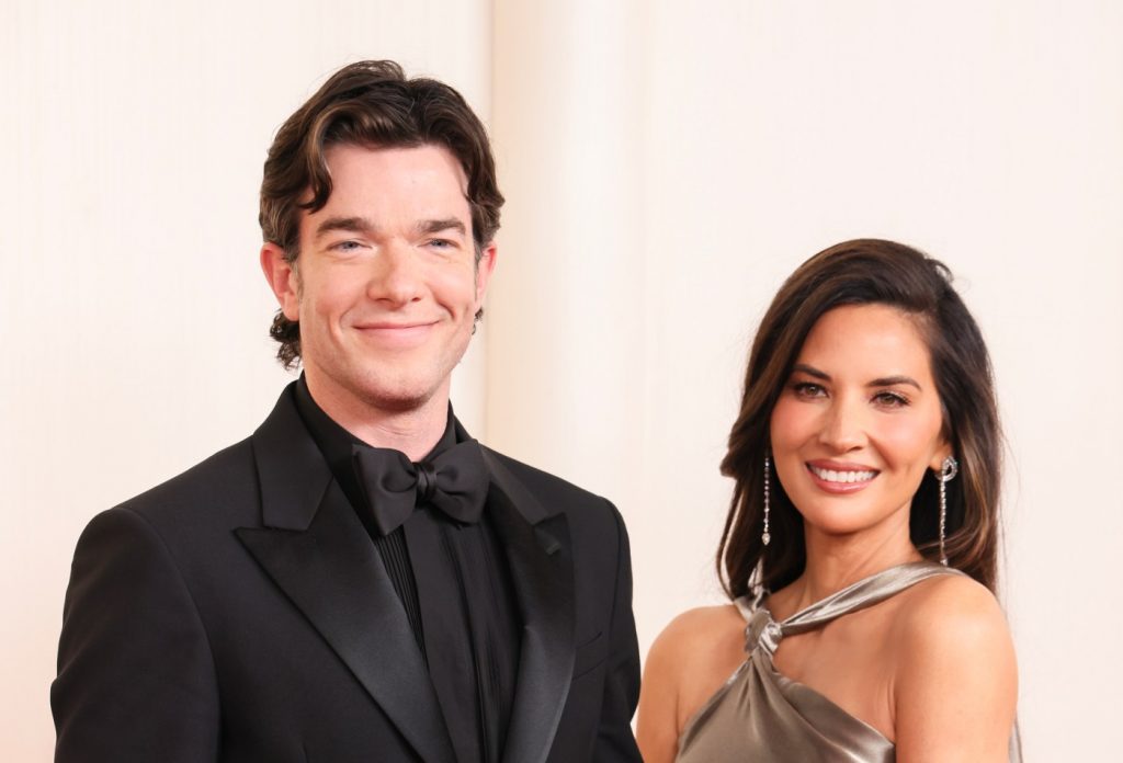 How Olivia Munn and John Mulaney’s romance resembles ‘Knocked Up’