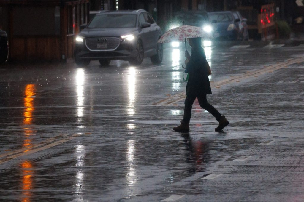 Storm shatters Bay Area rainfall records; region gets a break today