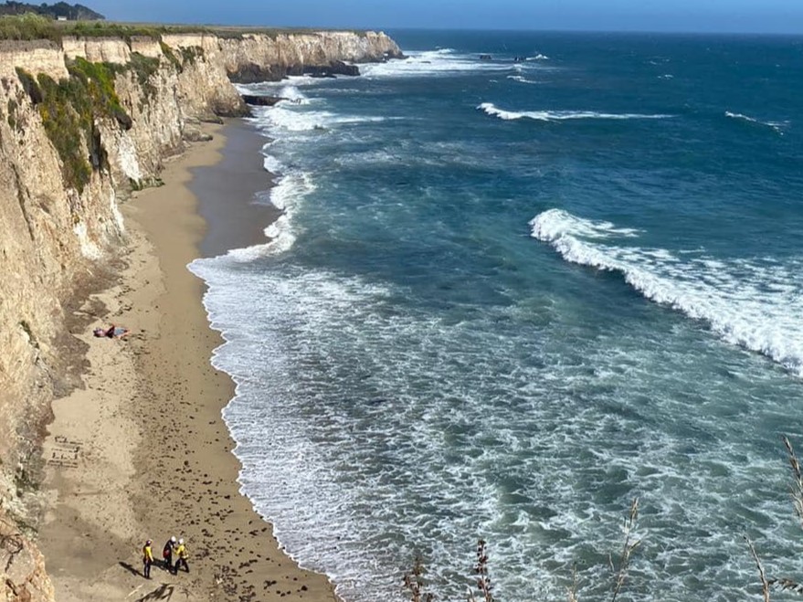 Unidentified body recovered near Santa Cruz County beach