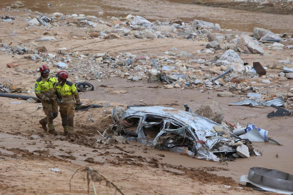 Spain flood survivors hurl mud at the royals and top government officials