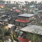 Typhoon hammers Philippines, displacing 400,000 people